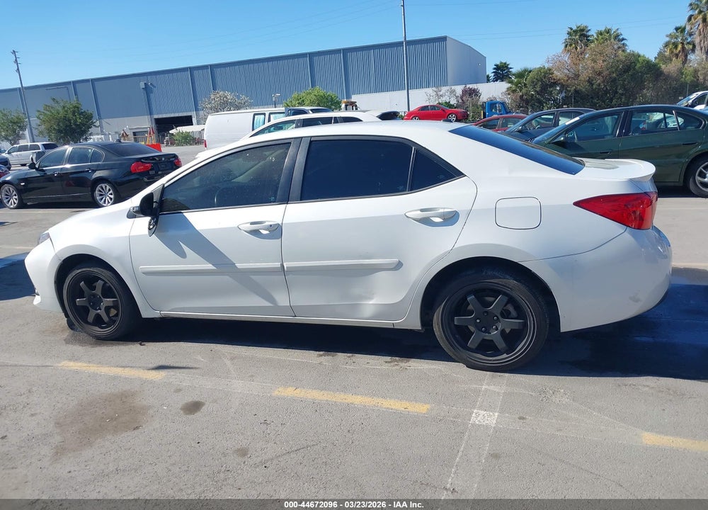 2017 TOYOTA COROLLA SE SPECIAL EDITION VIN: 5YFBURHE1HP649714