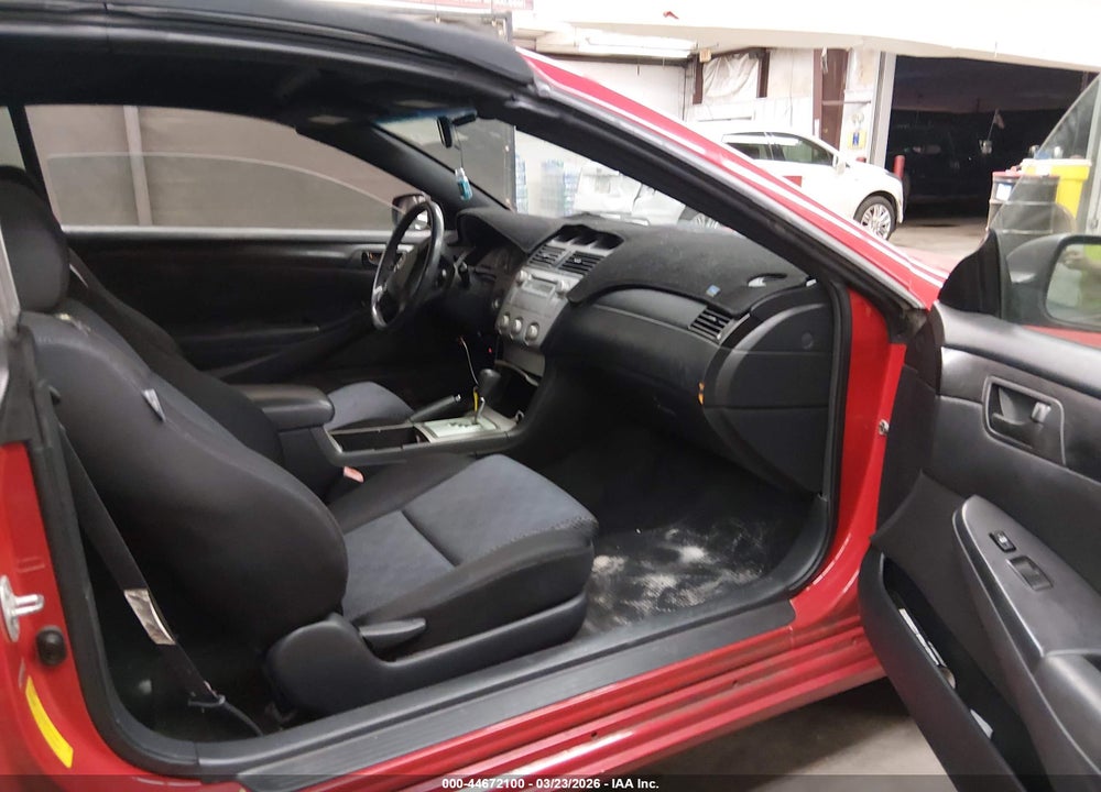 2005 TOYOTA CAMRY SOLARA SE VIN: 4T1FA38P45U047084