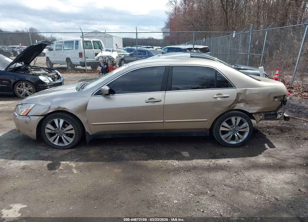 2003 HONDA ACCORD 2.4 LX VIN: JHMCM563X3C013209