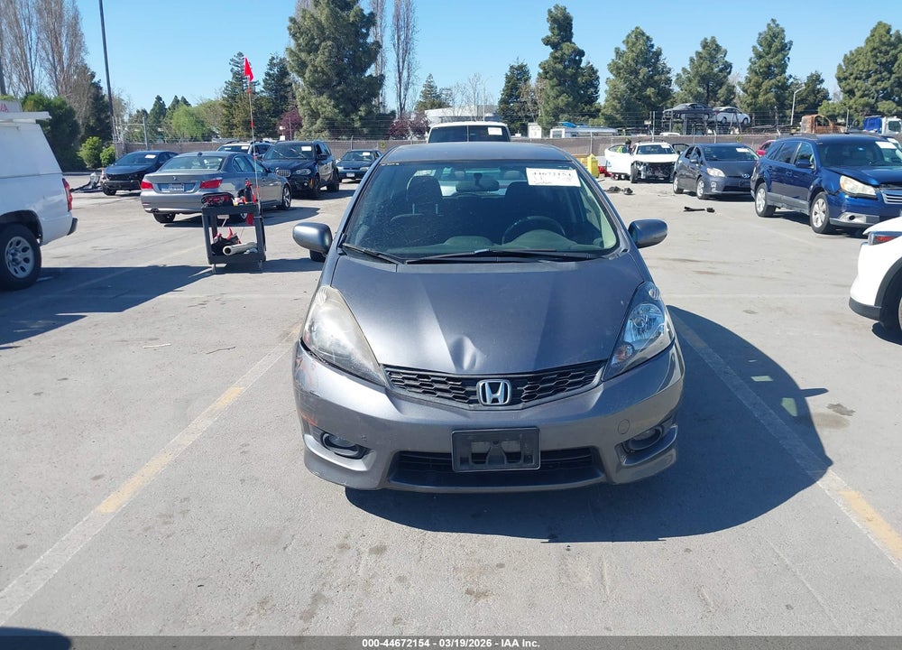 2013 HONDA FIT SPORT VIN: JHMGE8G54DC074475