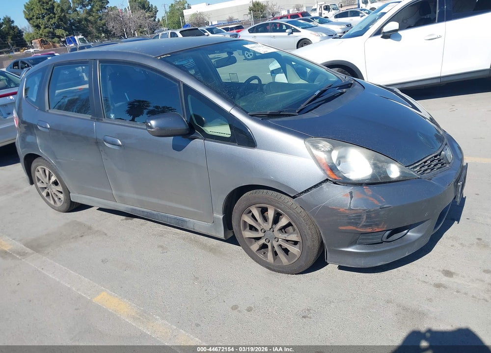 2013 HONDA FIT SPORT VIN: JHMGE8G54DC074475