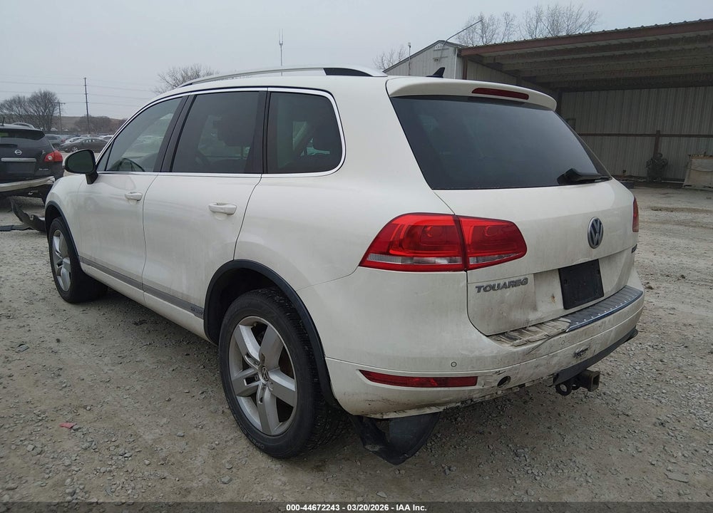 2011 VOLKSWAGEN TOUAREG HYBRID VIN: WVGFG9BP9BD003314