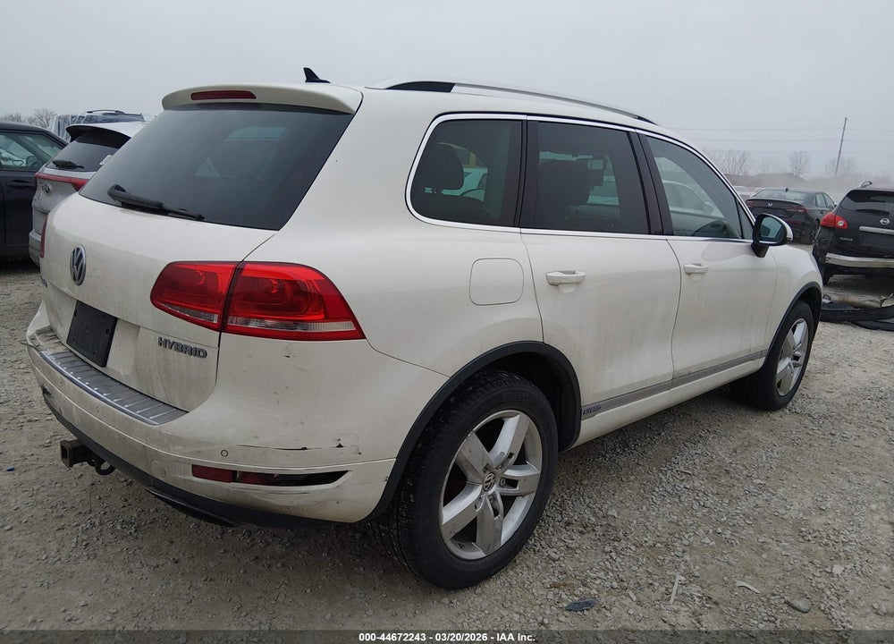 2011 VOLKSWAGEN TOUAREG HYBRID VIN: WVGFG9BP9BD003314