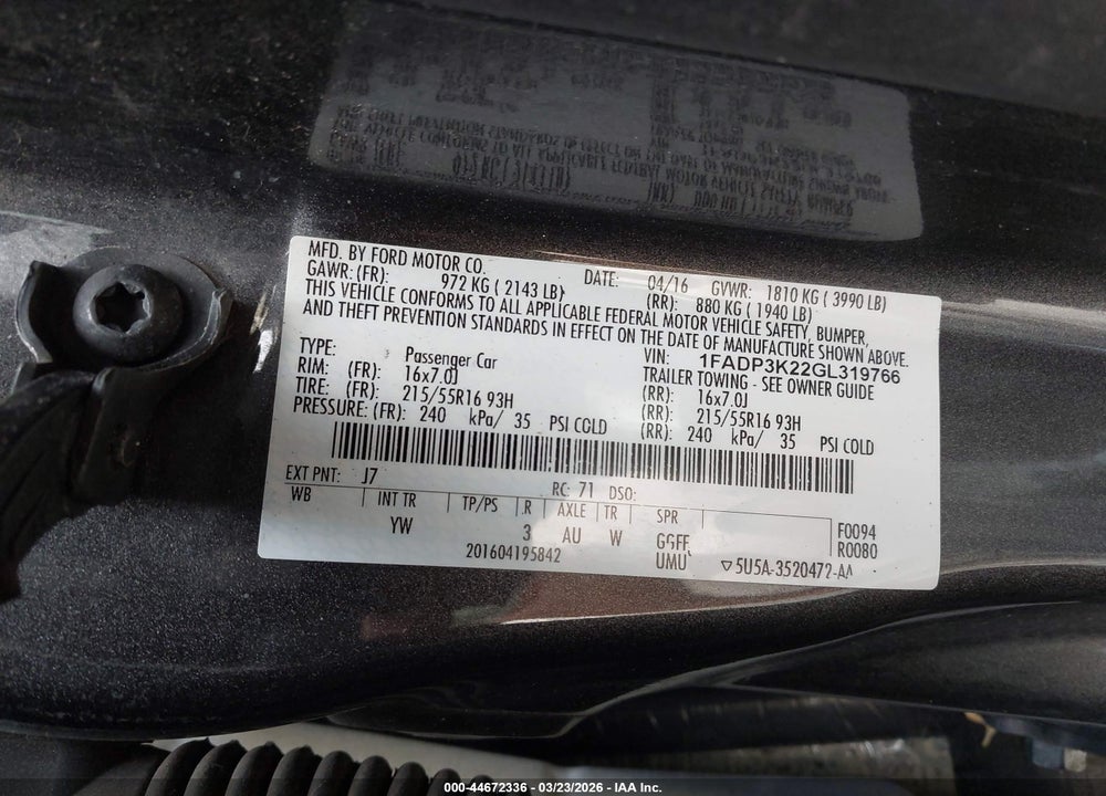 2016 FORD FOCUS SE VIN: 1FADP3K22GL319766
