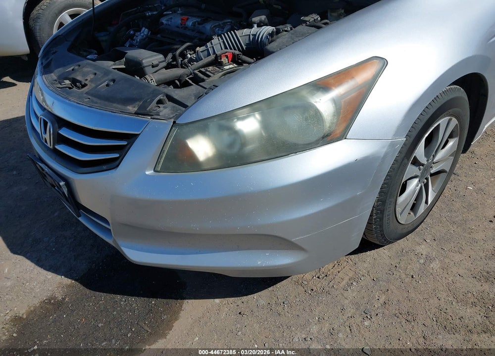 2011 HONDA ACCORD VIN: 1HGCP2F34BA115933