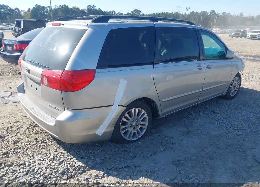 2010 TOYOTA SIENNA XLE VIN: 5TDYK4CC9AS326615