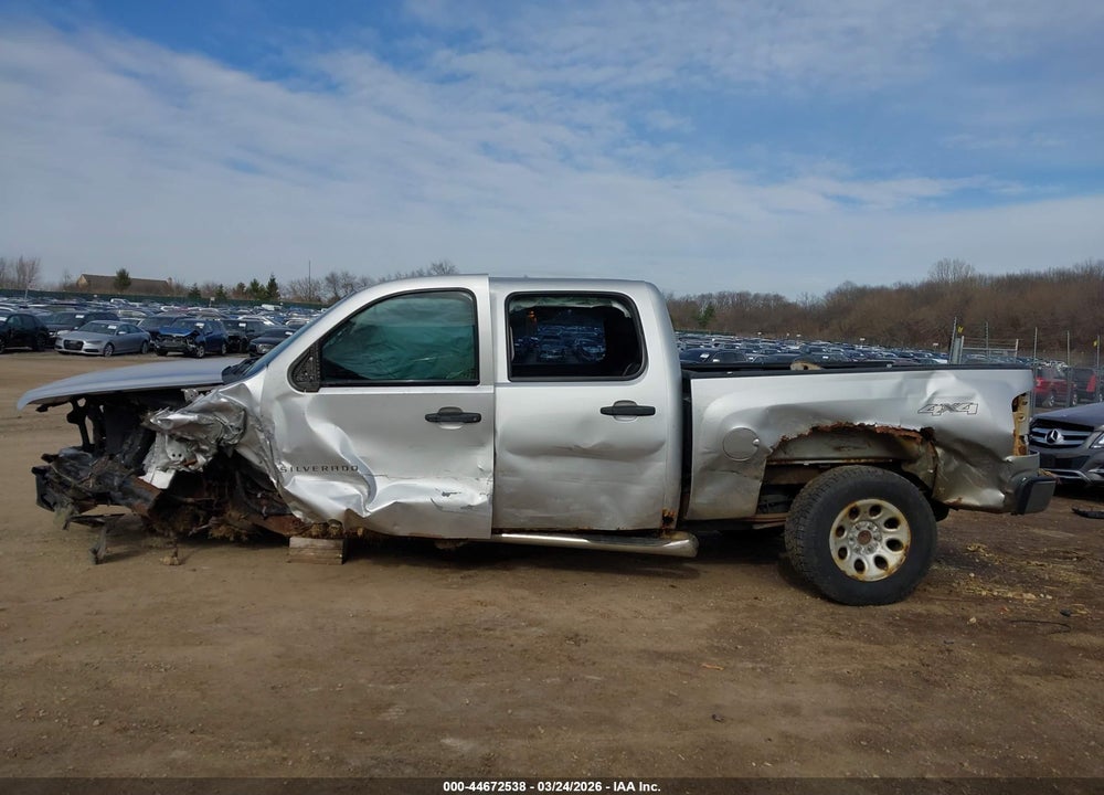 2011 CHEVROLET SILVERADO 1500 WORK TRUCK VIN: 3GCPKPEA3BG144398