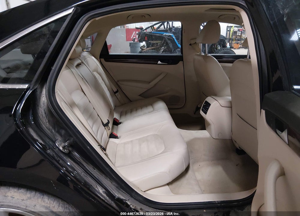 2013 VOLKSWAGEN PASSAT 2.0L TDI SEL PREMIUM VIN: 1VWCN7A37DC027889
