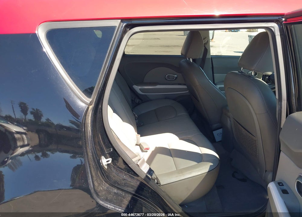 2016 KIA SOUL EV + VIN: KNDJX3AE5G7017891
