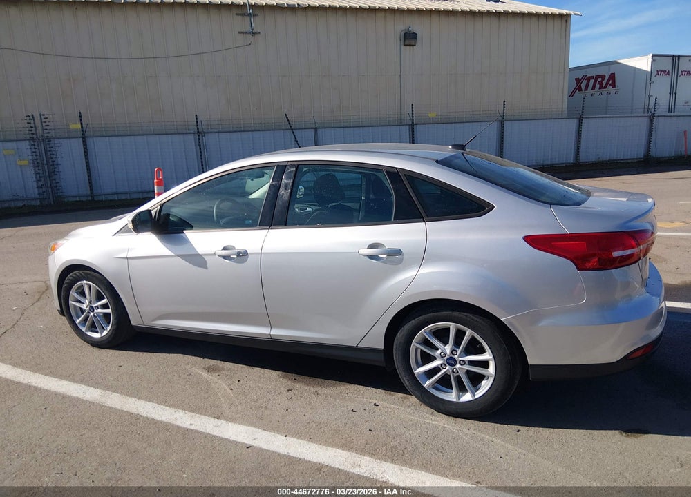 2017 FORD FOCUS SE VIN: 1FADP3F2XHL315802