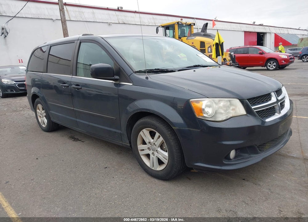 2013 DODGE GRAND CARAVAN CREW VIN: 2C4RDGDGXDR592918