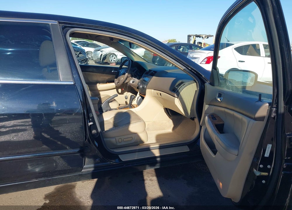 2004 HONDA ACCORD 3.0 EX VIN: 1HGCM66544A097910