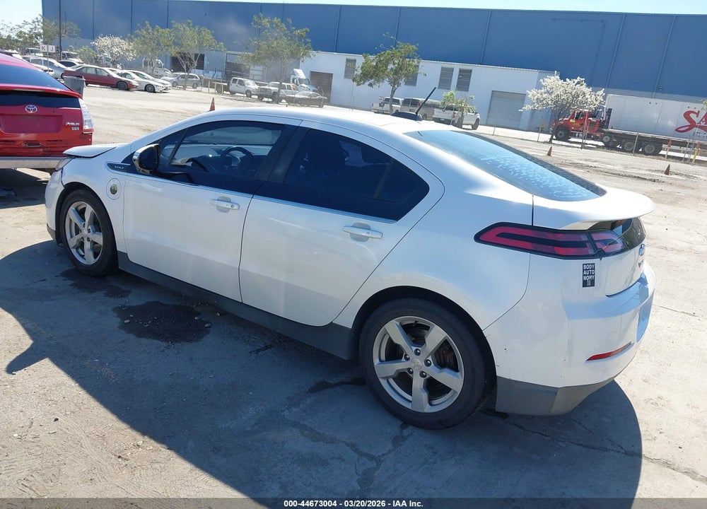 2015 CHEVROLET VOLT VIN: 1G1RA6E44FU105704