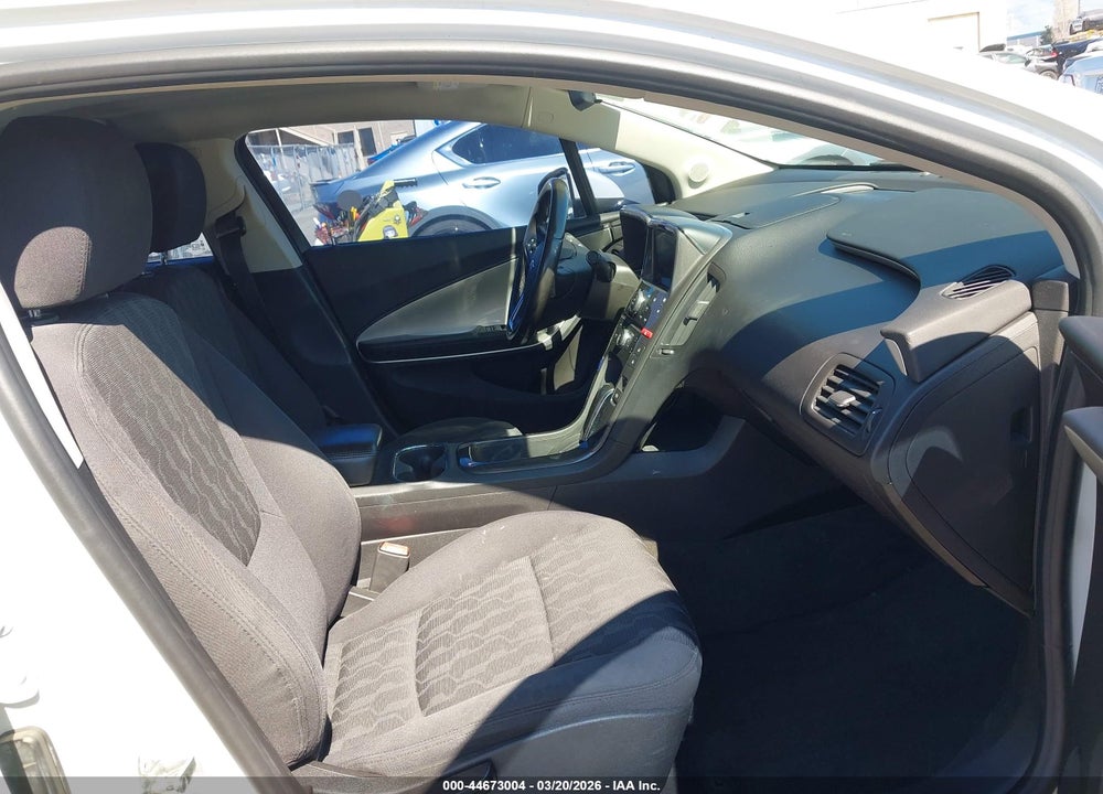 2015 CHEVROLET VOLT VIN: 1G1RA6E44FU105704