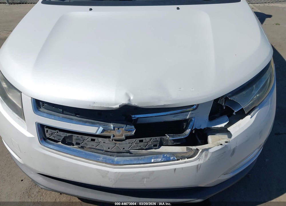 2015 CHEVROLET VOLT VIN: 1G1RA6E44FU105704