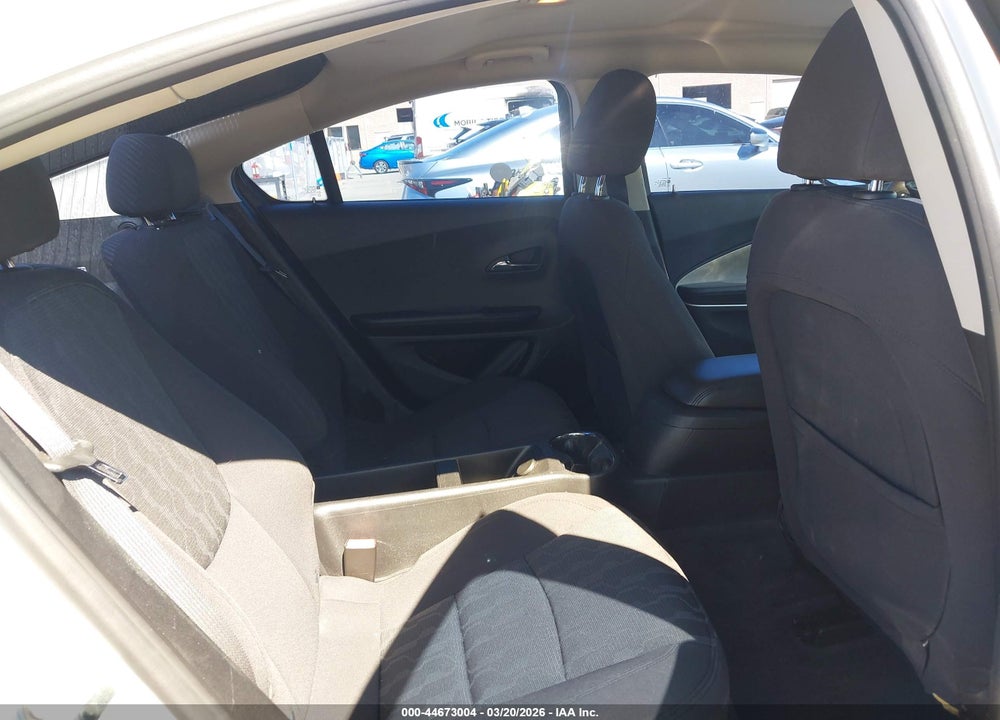 2015 CHEVROLET VOLT VIN: 1G1RA6E44FU105704