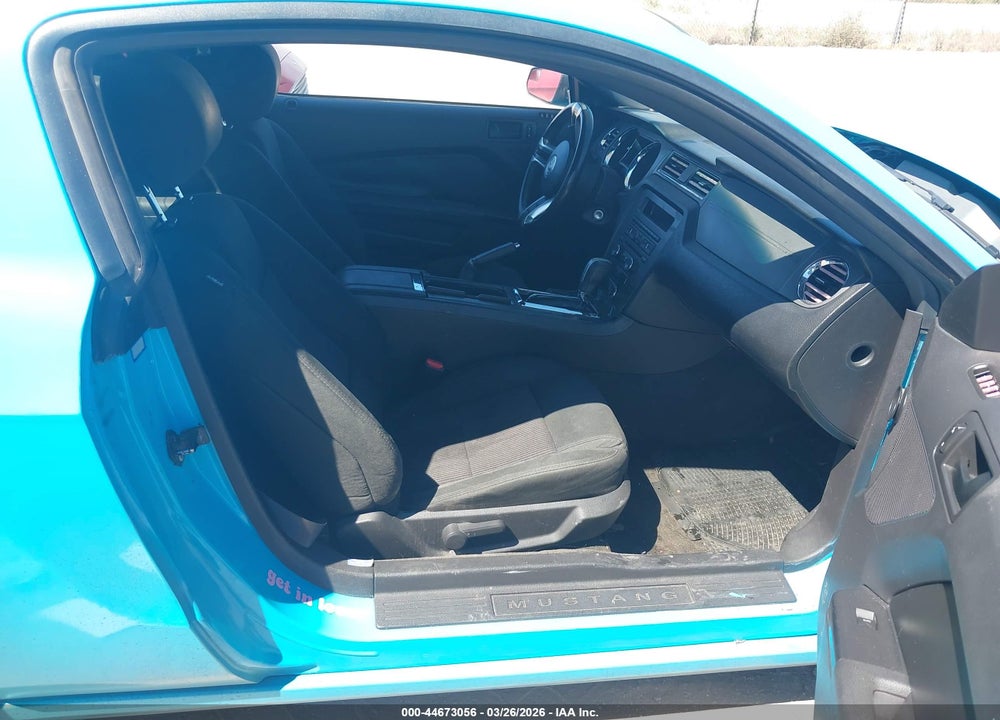 2014 FORD MUSTANG V6 VIN: 1ZVBP8AM7E5256986