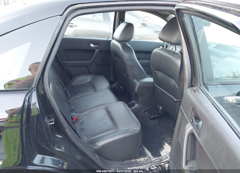 2010 FORD FOCUS SEL VIN: 1FAHP3HN4AW224456