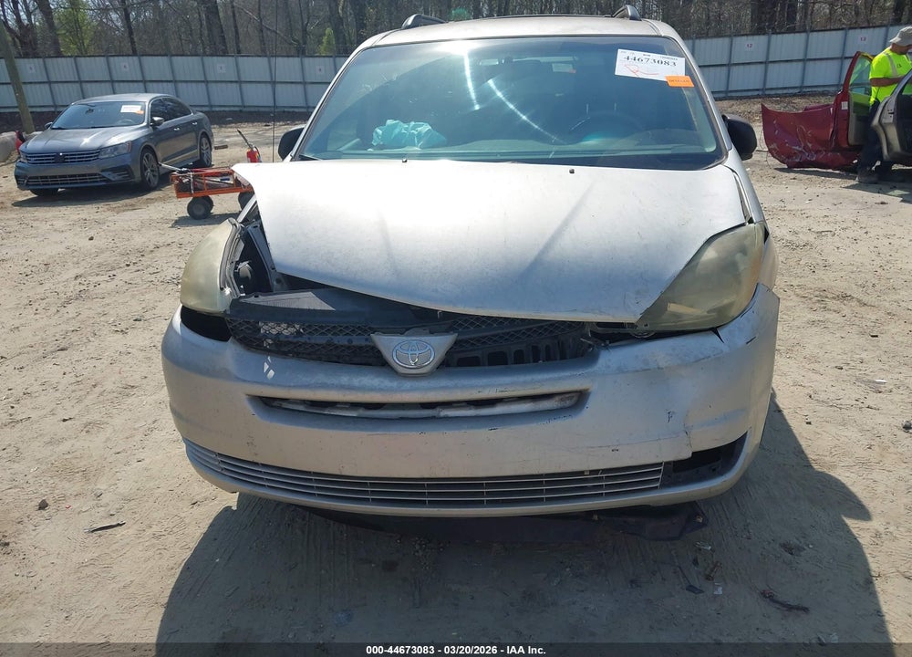 2004 TOYOTA SIENNA LE VIN: 5TDZA23C34S059195