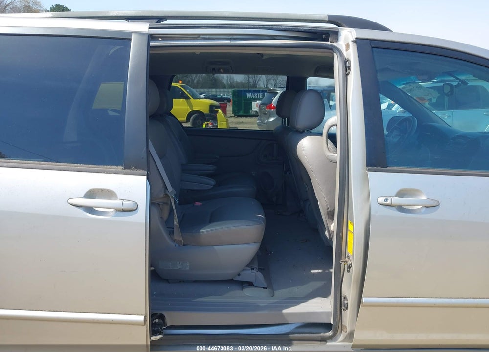 2004 TOYOTA SIENNA LE VIN: 5TDZA23C34S059195