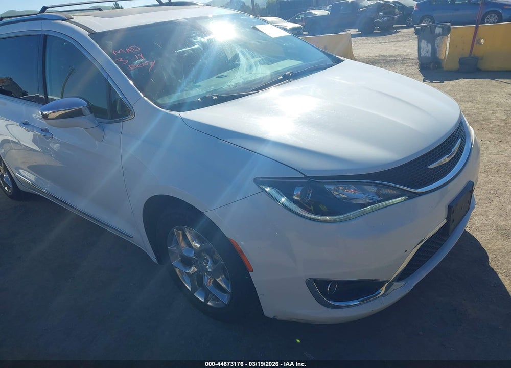 2018 CHRYSLER PACIFICA LIMITED VIN: 2C4RC1GG7JR320544
