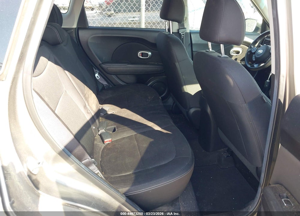 2017 KIA SOUL VIN: KNDJN2A27H7429009