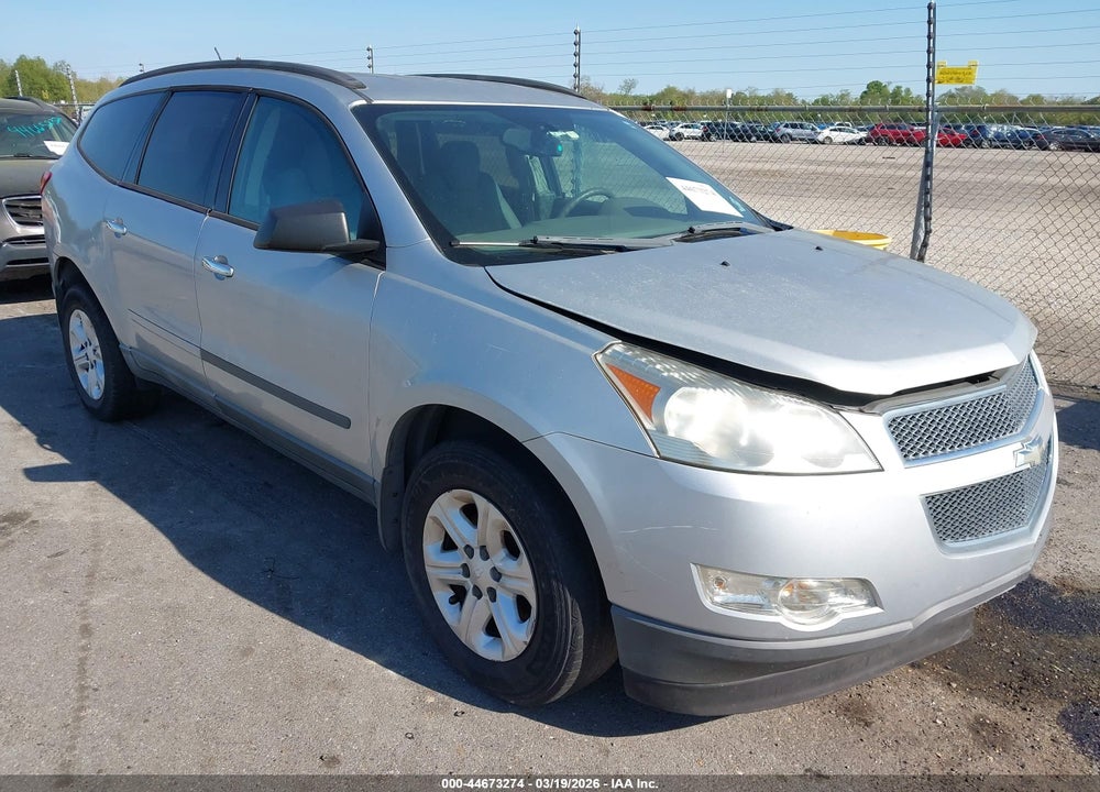 2011 CHEVROLET TRAVERSE LS VIN: 1GNKREEDXBJ193284