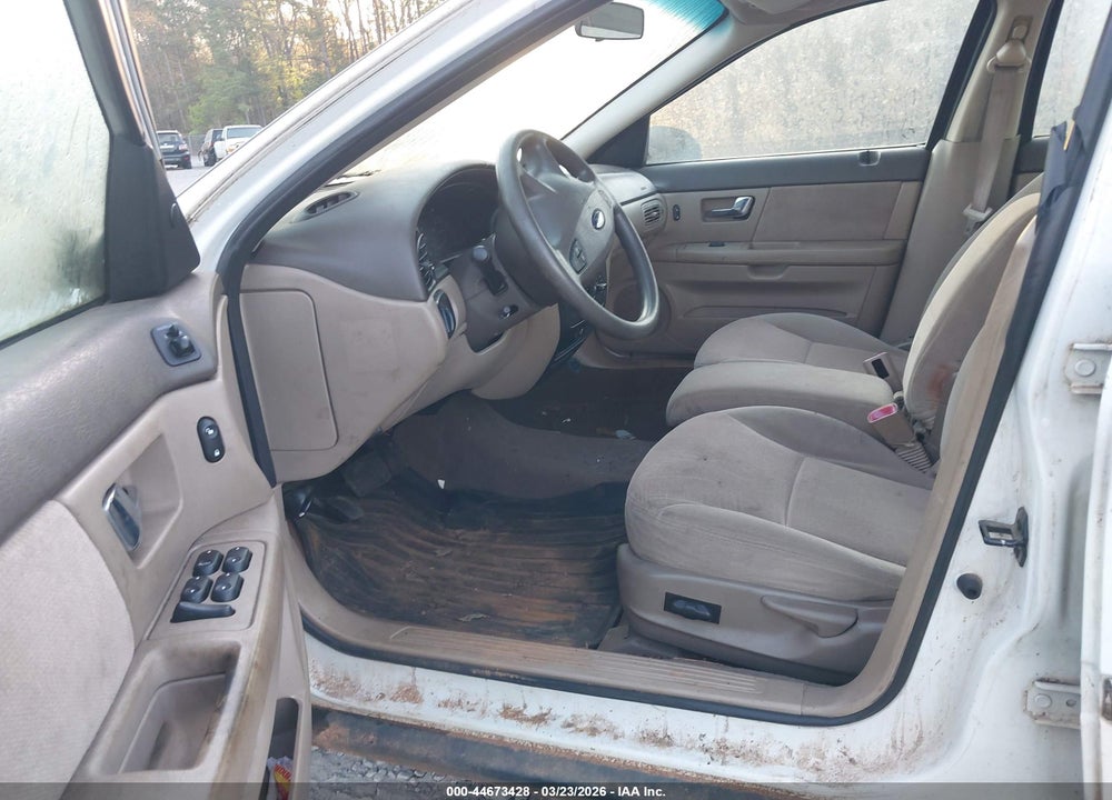 2001 FORD TAURUS SES VIN: 1FAFP55UX1A168132