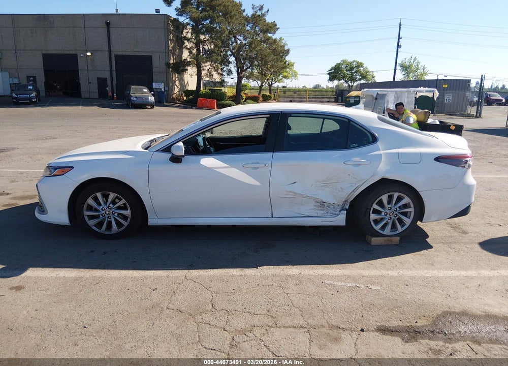 2021 TOYOTA CAMRY LE VIN: 4T1C11AK5MU468686