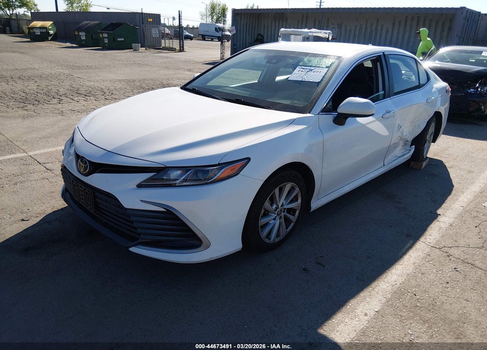 2021 TOYOTA CAMRY LE VIN: 4T1C11AK5MU468686