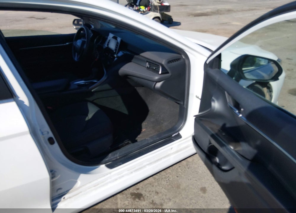 2021 TOYOTA CAMRY LE VIN: 4T1C11AK5MU468686