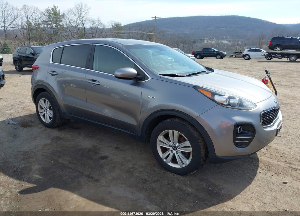 2018 KIA SPORTAGE LX VIN: KNDPMCAC5J7347927