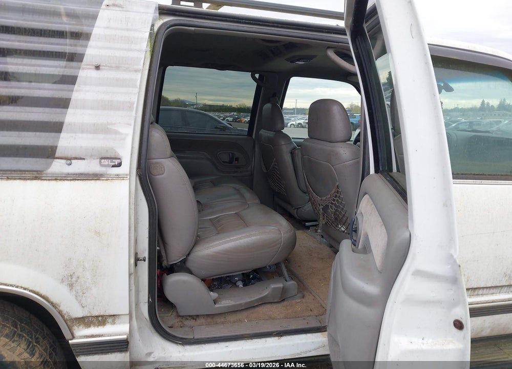 1999 GMC SUBURBAN 1500 SLT CMI VIN: 3GKFK16R0XG523335