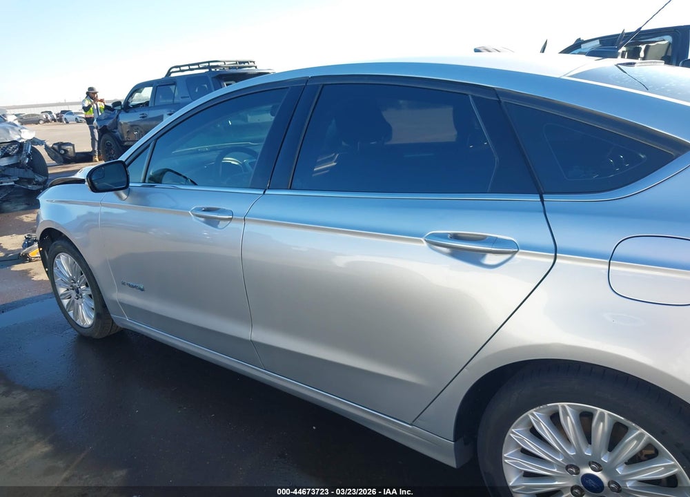 2016 FORD FUSION HYBRID SE VIN: 3FA6P0LU6GR406210