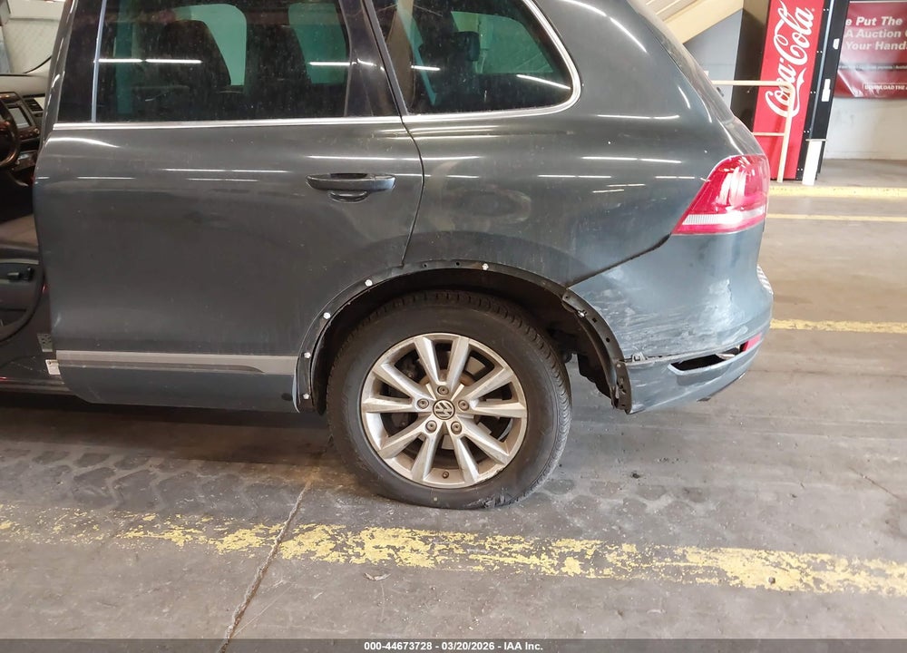 2013 VOLKSWAGEN TOUAREG VR6 SPORT VIN: WVGEF9BP0DD008323