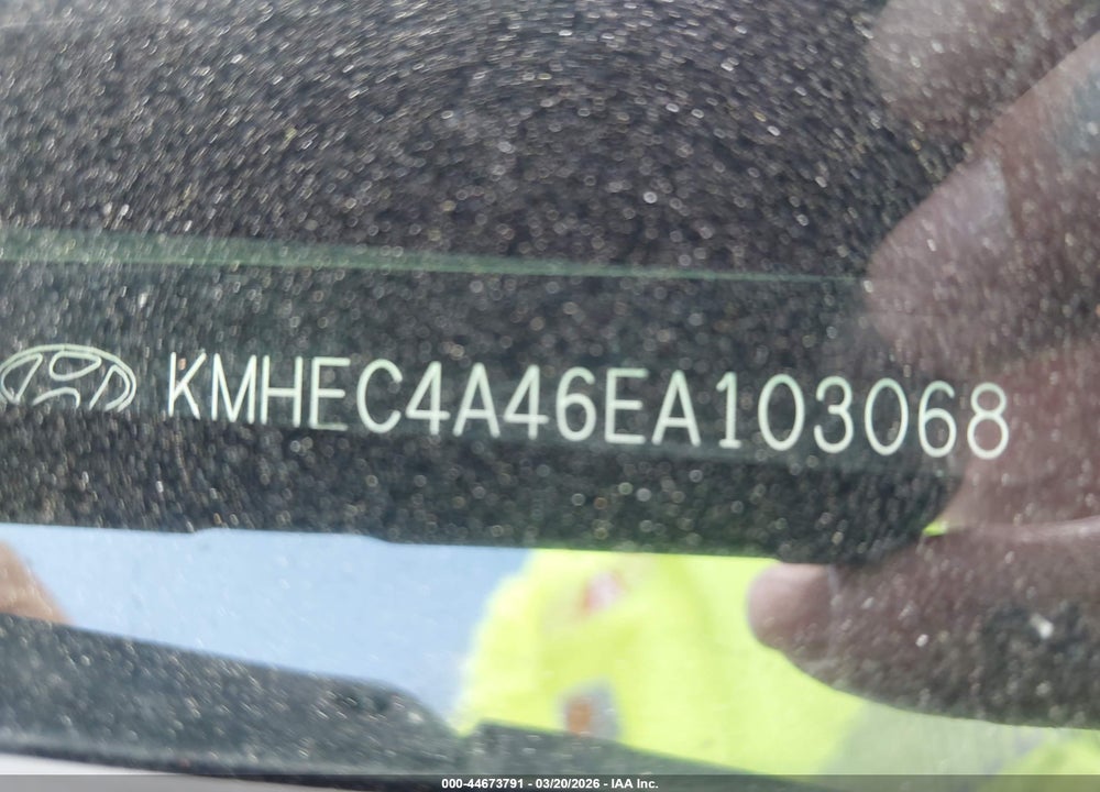 2014 HYUNDAI SONATA HYBRID LIMITED VIN: KMHEC4A46EA103068