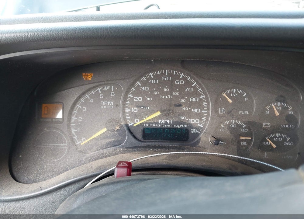 2000 CHEVROLET SILVERADO 1500 LS VIN: 2GCEC19T3Y1148577