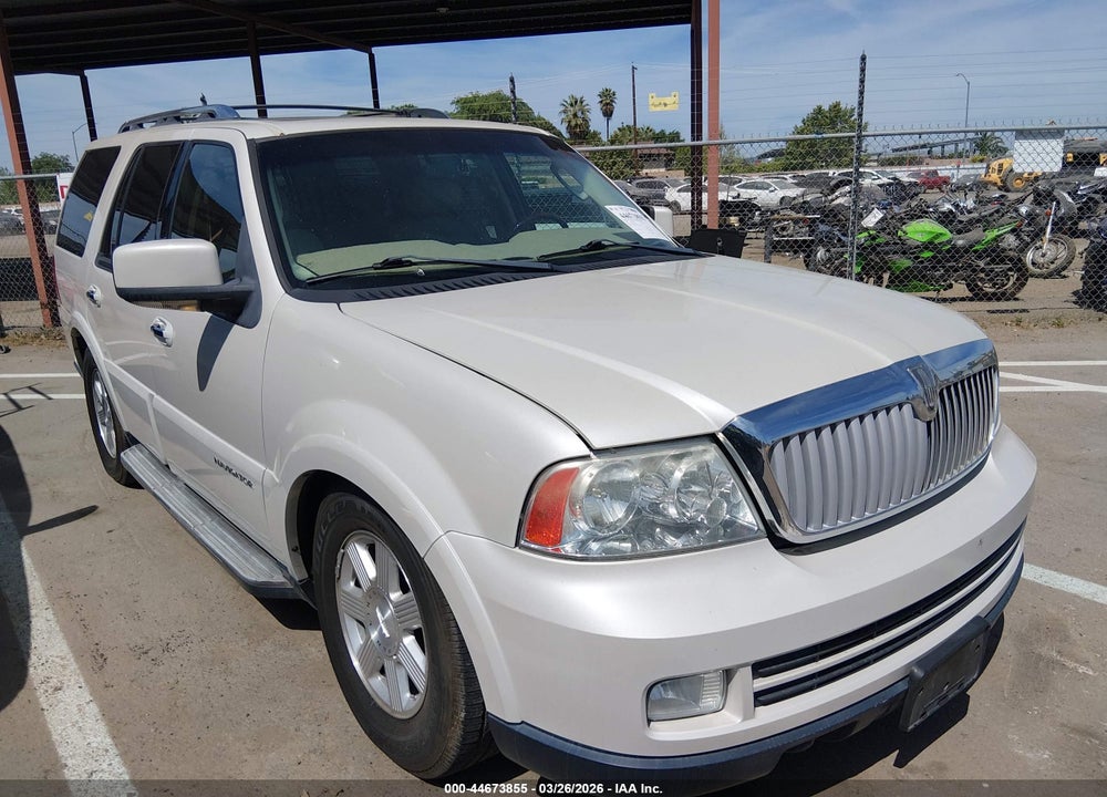 2005 LINCOLN NAVIGATOR VIN: 5LMFU28555LJ16982