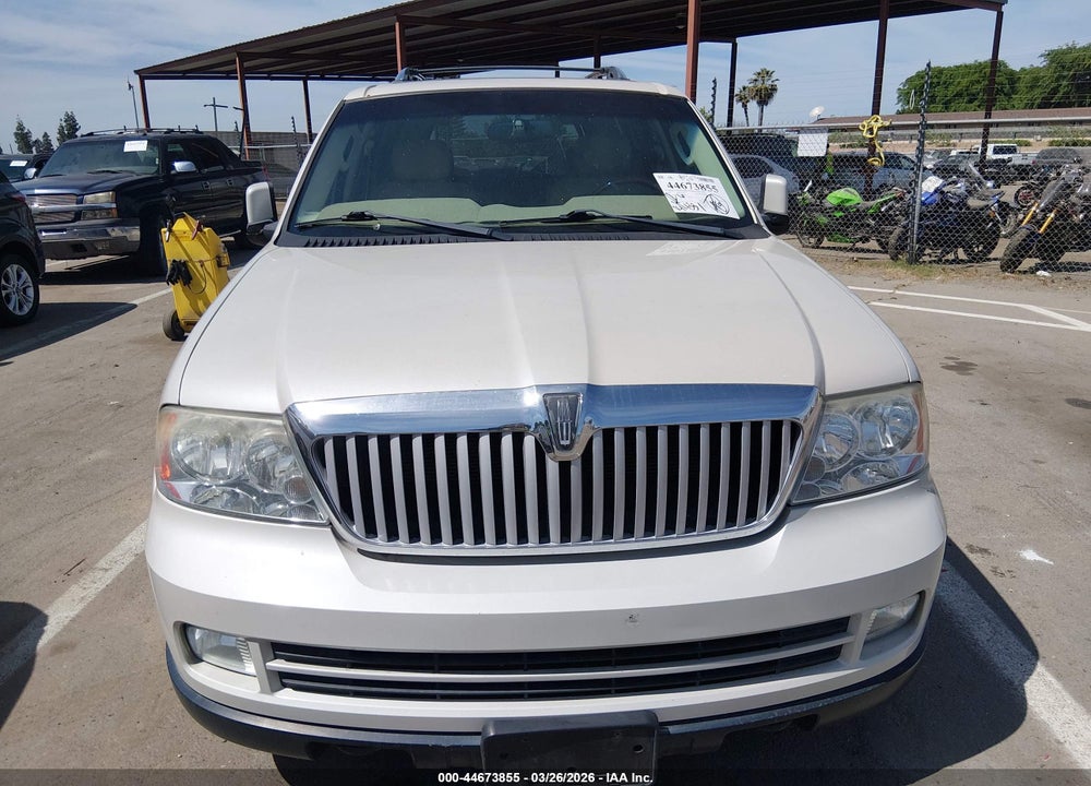 2005 LINCOLN NAVIGATOR VIN: 5LMFU28555LJ16982