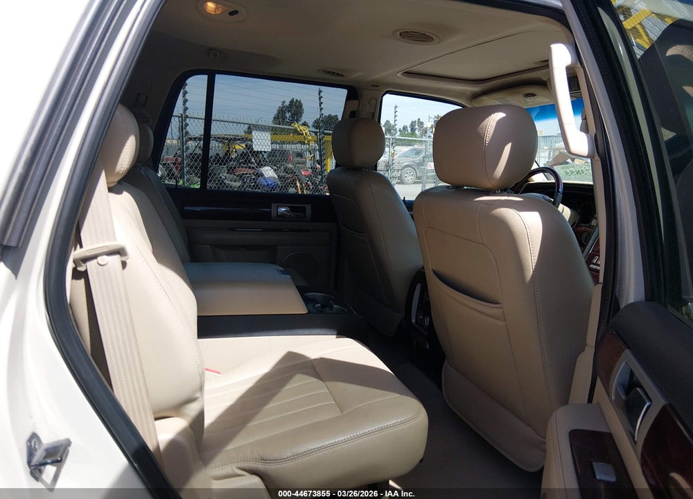 2005 LINCOLN NAVIGATOR VIN: 5LMFU28555LJ16982