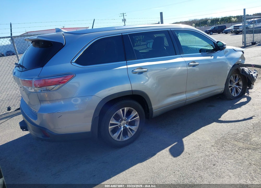 2014 TOYOTA HIGHLANDER XLE V6 VIN: 5TDJKRFH9ES055809