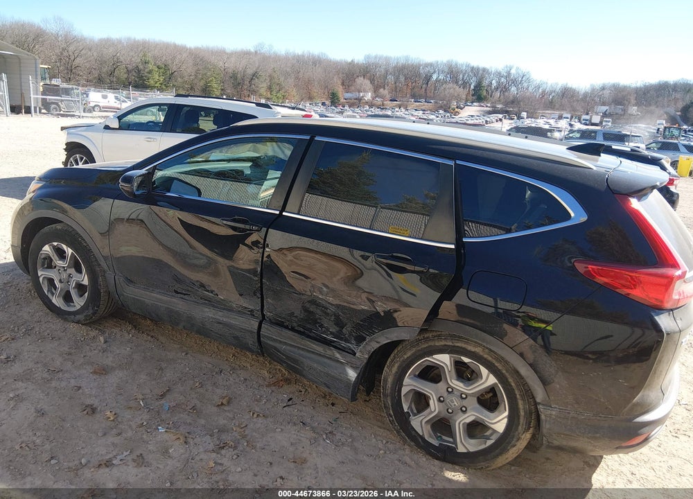 2018 HONDA CR-V EX VIN: 7FARW2H50JE016725