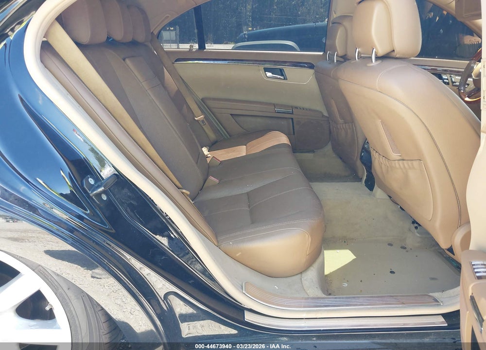 2007 MERCEDES-BENZ S 550 VIN: WDDNG71X87A098453