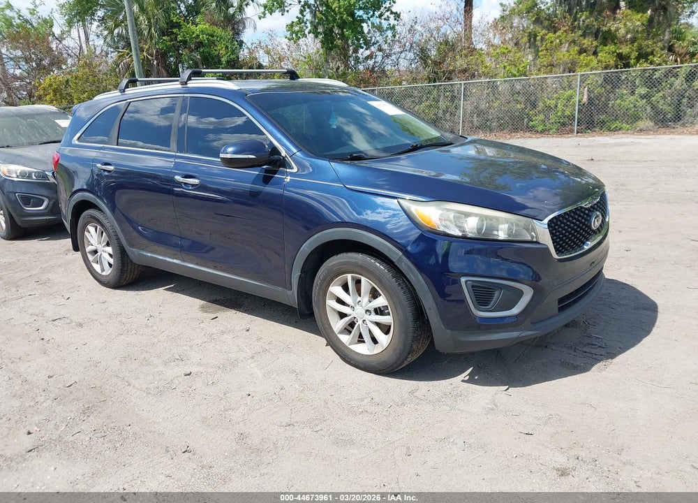 2017 KIA SORENTO 2.4L LX VIN: 5XYPG4A34HG201769