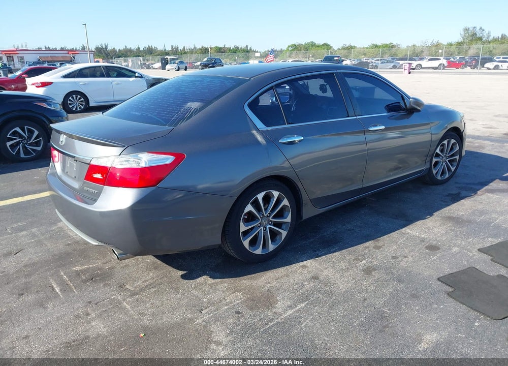 2015 HONDA ACCORD SPORT VIN: 1HGCR2F58FA065507