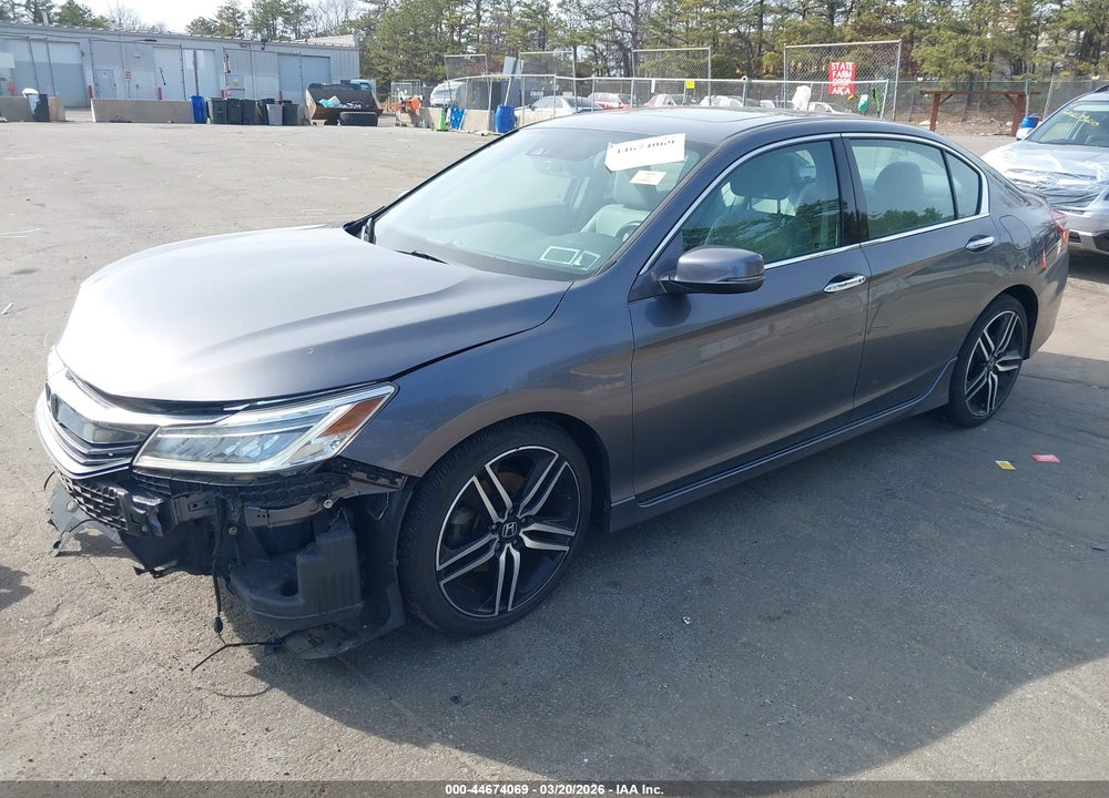 2017 HONDA ACCORD TOURING V6 VIN: 1HGCR3F92HA044907