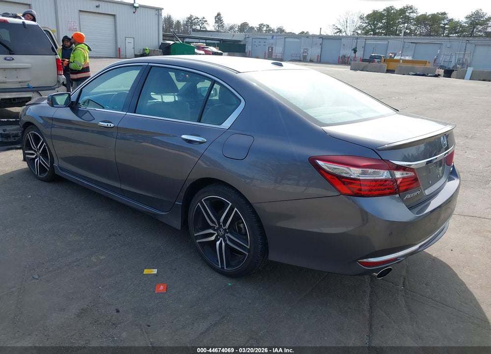 2017 HONDA ACCORD TOURING V6 VIN: 1HGCR3F92HA044907