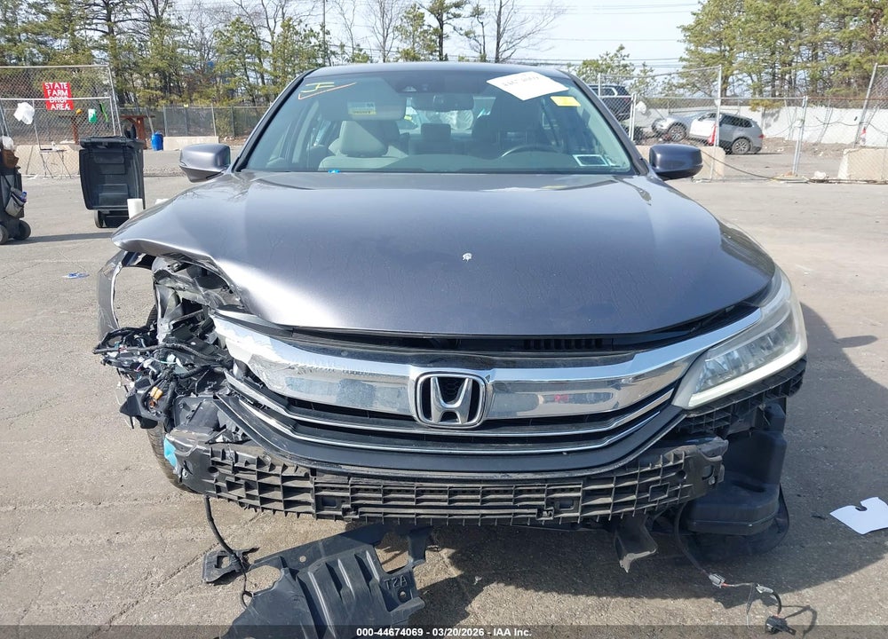 2017 HONDA ACCORD TOURING V6 VIN: 1HGCR3F92HA044907