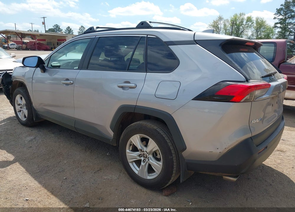 2021 TOYOTA RAV4 XLE VIN: 2T3W1RFV3MC160360