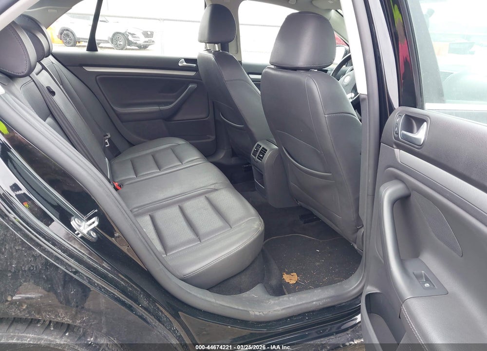 2008 VOLKSWAGEN JETTA SE/SEL VIN: 3VWRM71K58M027270